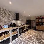 Vakantiehuis Charmante Maison De Avec Vue Sur Le Donjon Avec Wifi Et Jardin Gouffern en Auge
