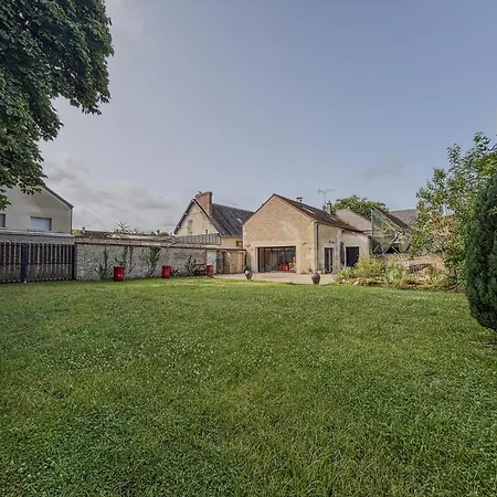 בית נופש Charmante Maison De Avec Vue Sur Le Donjon Avec Wifi Et Jardin Gouffern en Auge