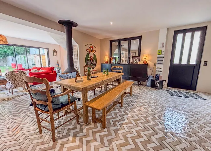 Σπίτι διακοπών Charmante Maison De Avec Vue Sur Le Donjon Avec Wifi Et Jardin Gouffern en Auge