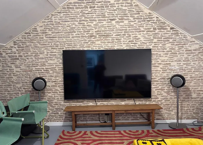 Charmante Maison De Avec Vue Sur Le Donjon Avec Wifi Et Jardin Σπίτι διακοπών *